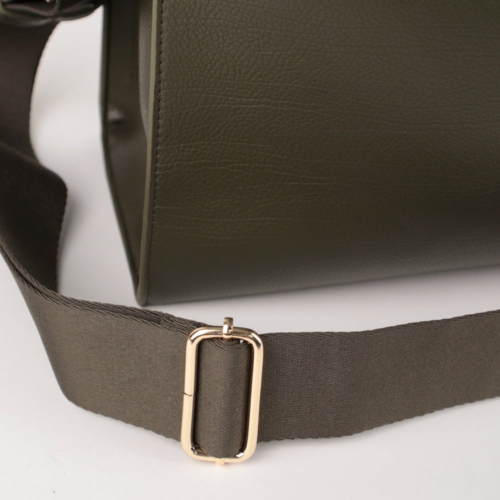 Riona Regina RFID Large Tote pebbled