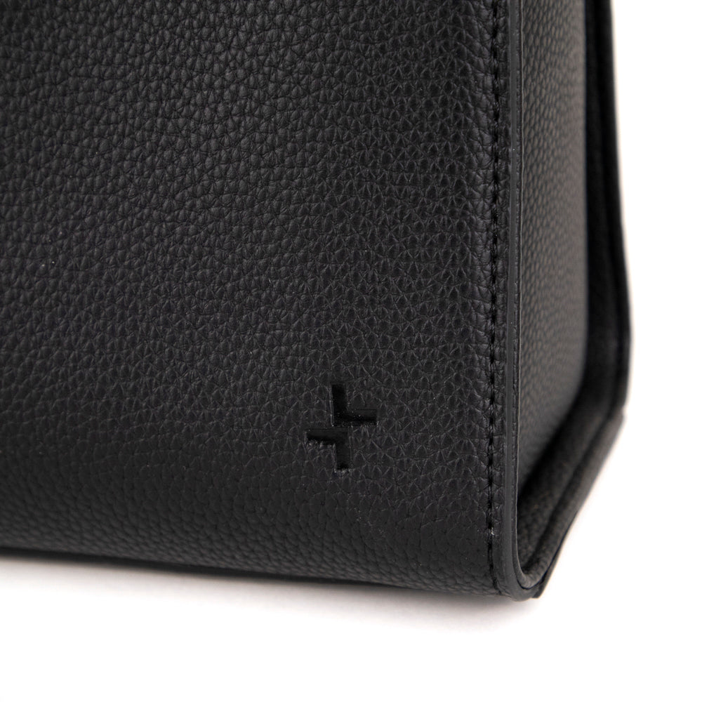 Tracker Premium Leather RFID Tote