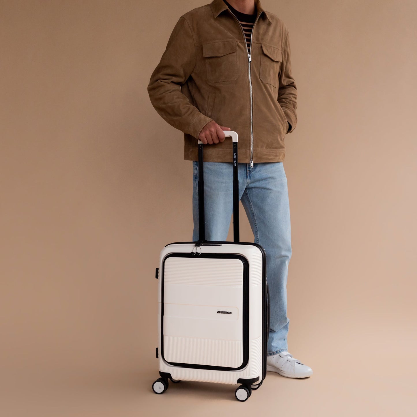 Airstream Anchorage 21in Hybrid Carry-on