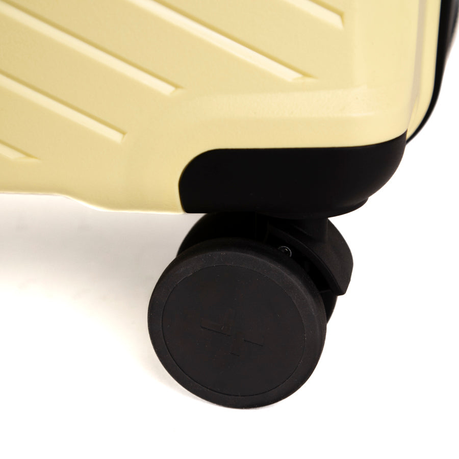 Tracker Dynamo DLX Carry-on